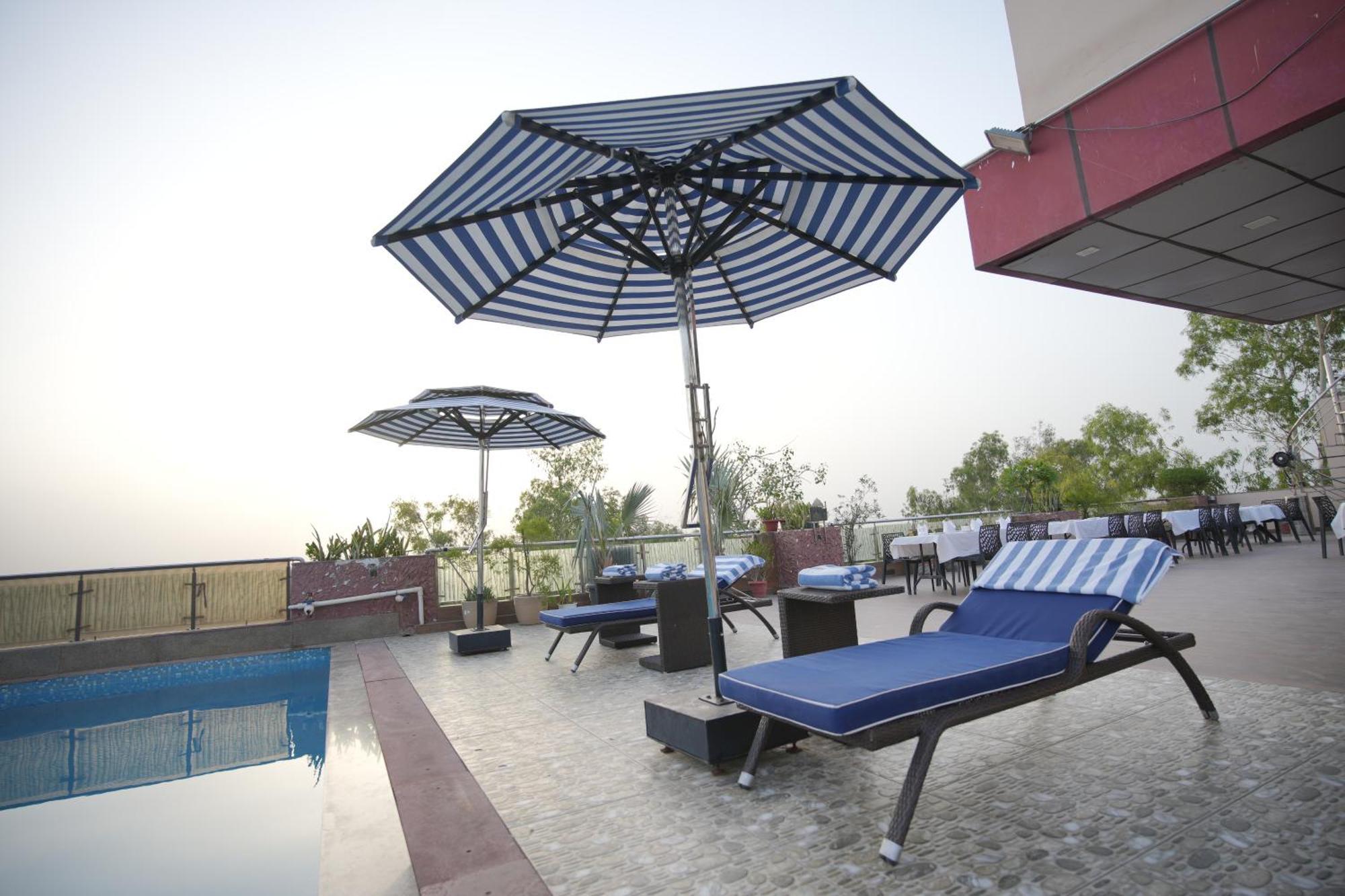 Hotel Atulyaa Taj Агра Экстерьер фото